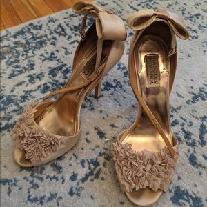 Badgley Mischka Gold Peep-Toe Heels